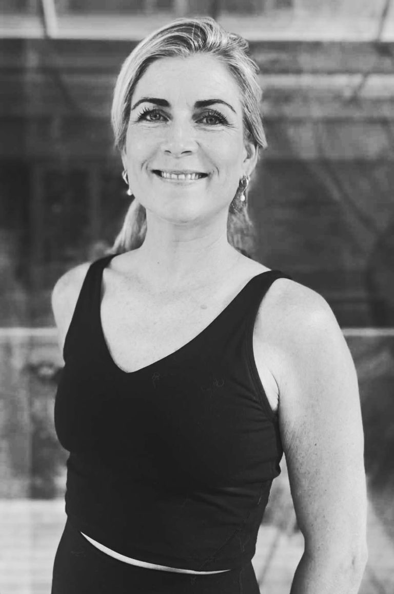 Kristjana Steingrímsdóttir, jóga 60+ hjá Tilveran Studio